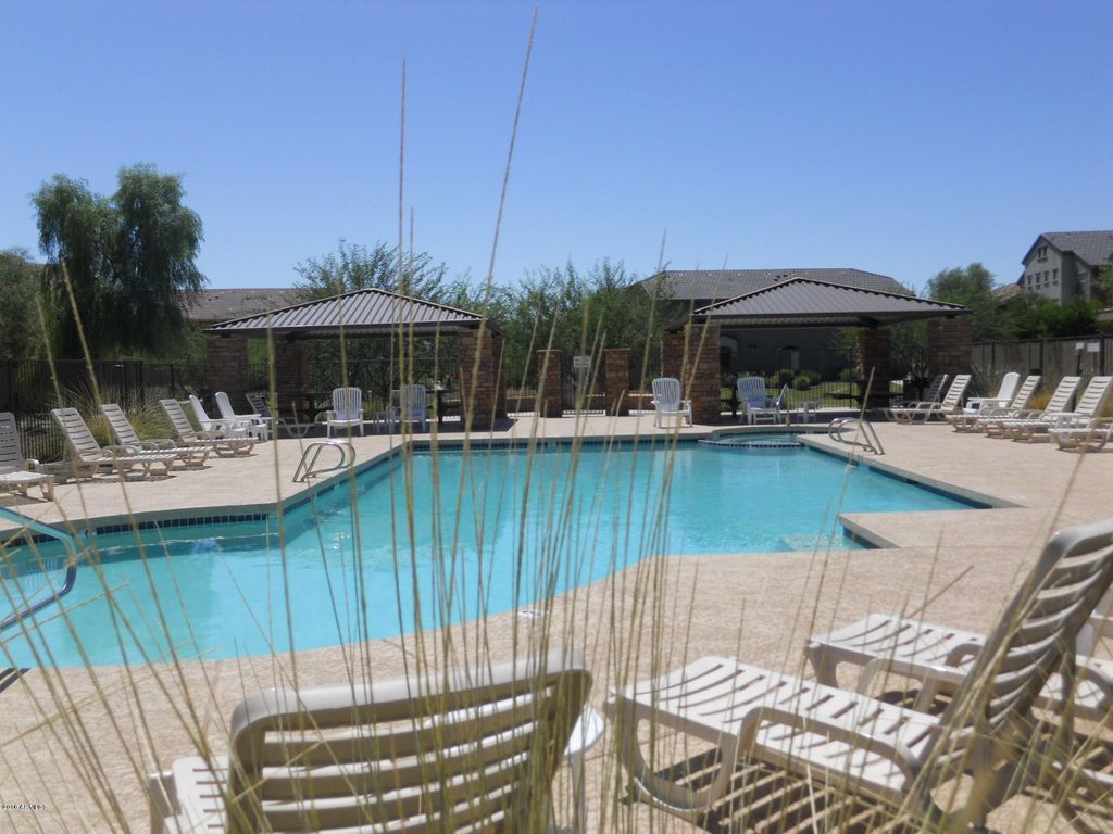 2725 E Mine Creek Road 1081, Phoenix, AZ 85024