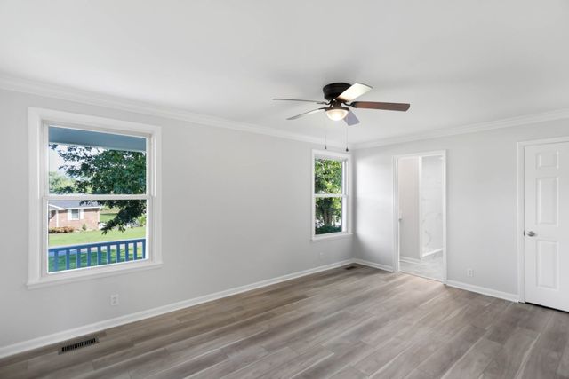 211 General Forrest Dr, Springfield, TN 37172