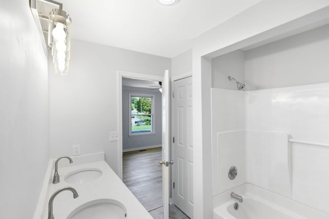 211 General Forrest Dr, Springfield, TN 37172