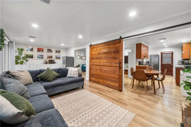 11228 Blythe, Sun Valley, CA 91352