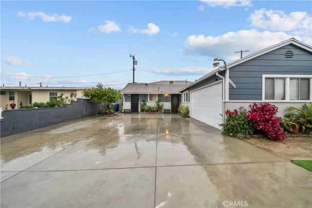 11228 Blythe, Sun Valley, CA 91352