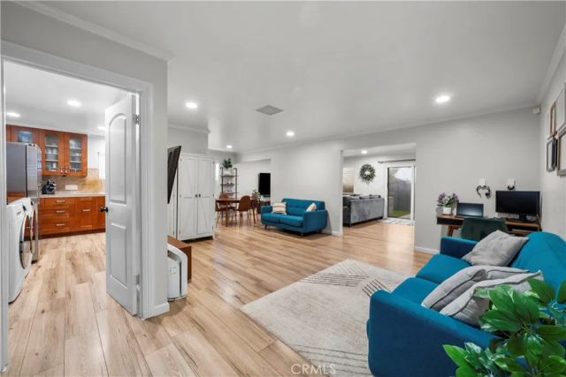 11228 Blythe, Sun Valley, CA 91352