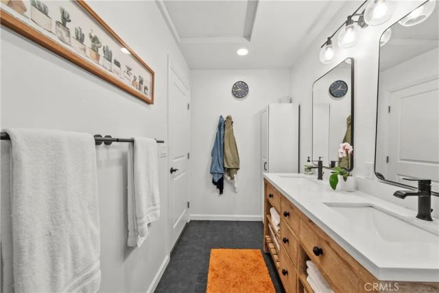 11228 Blythe, Sun Valley, CA 91352