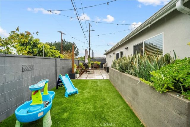 11228 Blythe, Sun Valley, CA 91352