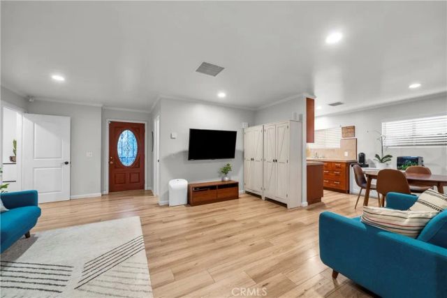 11228 Blythe, Sun Valley, CA 91352