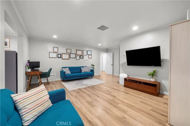 11228 Blythe, Sun Valley, CA 91352