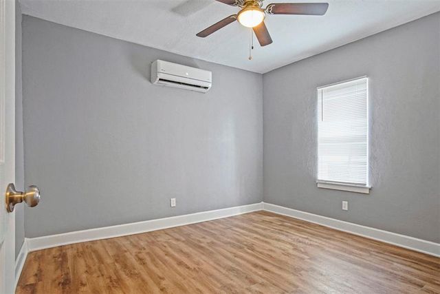 1704 Cairo Avenue, Oklahoma City, OK 73111