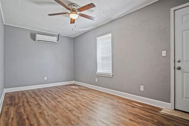 1704 Cairo Avenue, Oklahoma City, OK 73111