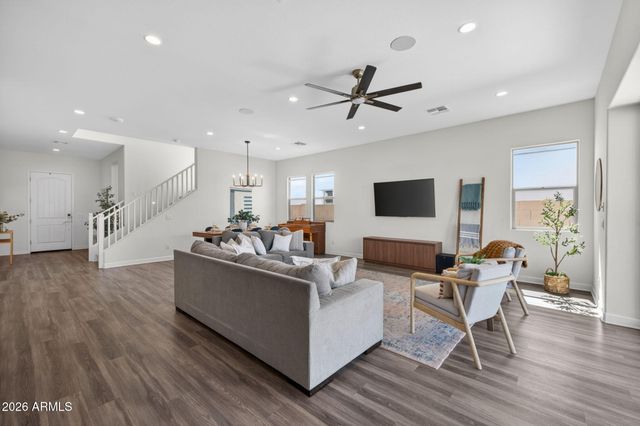 11024 E UTAH Avenue, Mesa, AZ 85212