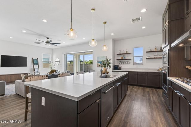 11024 E UTAH Avenue, Mesa, AZ 85212