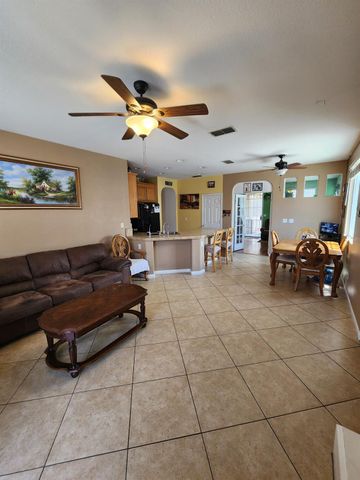 7312 Del Prado Way, Sacramento, CA 95828