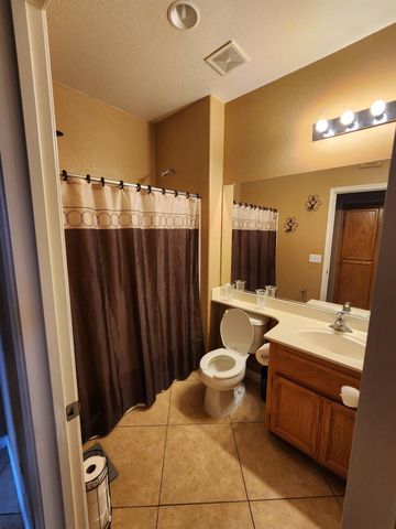 7312 Del Prado Way, Sacramento, CA 95828