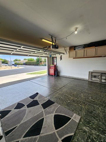 7312 Del Prado Way, Sacramento, CA 95828