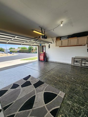 7312 Del Prado Way, Sacramento, CA 95828