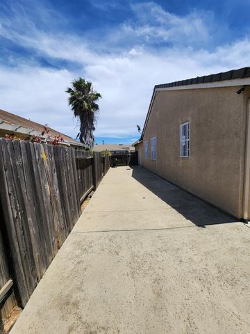 7312 Del Prado Way, Sacramento, CA 95828