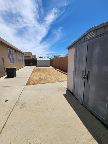 7312 Del Prado Way, Sacramento, CA 95828