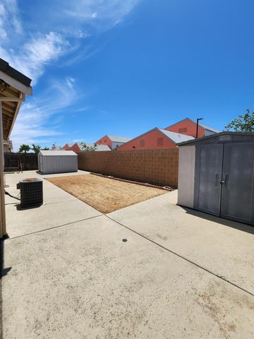 7312 Del Prado Way, Sacramento, CA 95828