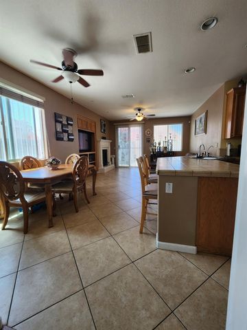 7312 Del Prado Way, Sacramento, CA 95828