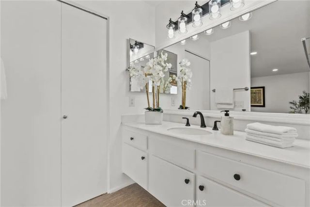 20038 Avenue Of The Oaks, Newhall, CA 91321