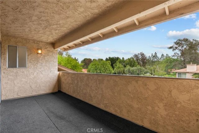 20038 Avenue Of The Oaks, Newhall, CA 91321