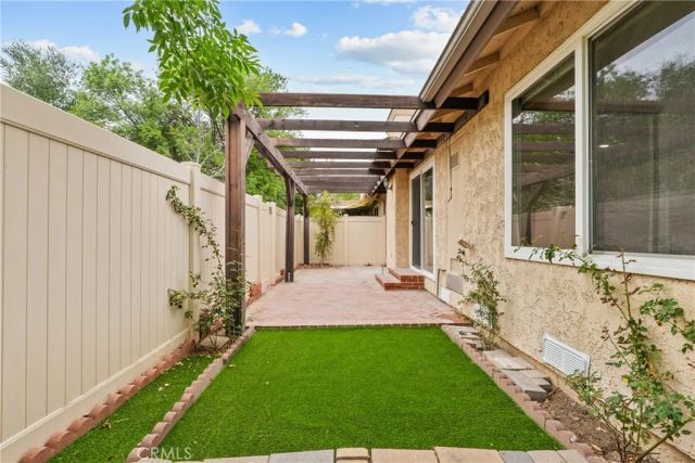 20038 Avenue Of The Oaks, Newhall, CA 91321