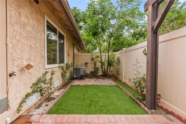 20038 Avenue Of The Oaks, Newhall, CA 91321
