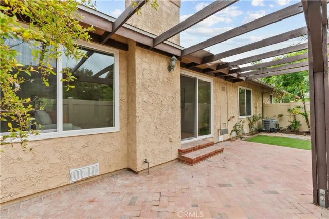 20038 Avenue Of The Oaks, Newhall, CA 91321