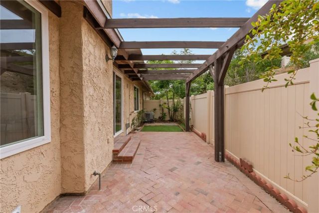 20038 Avenue Of The Oaks, Newhall, CA 91321