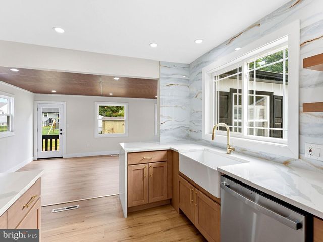 513 JEFFERSON ST, Riverside, NJ 08075