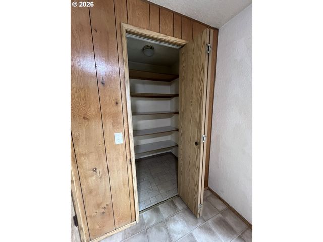 1804 Ne TODD St, Roseburg, OR 97470