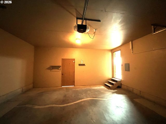 1804 Ne TODD St, Roseburg, OR 97470