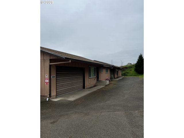 1804 Ne TODD St, Roseburg, OR 97470