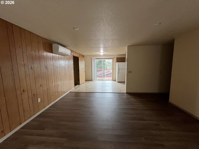 1804 Ne TODD St, Roseburg, OR 97470