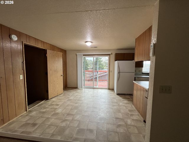 1804 Ne TODD St, Roseburg, OR 97470