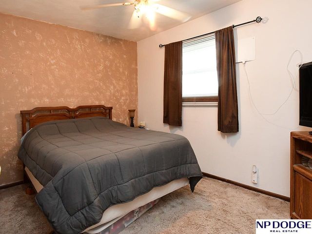 11217 X Street, Omaha, NE 68137