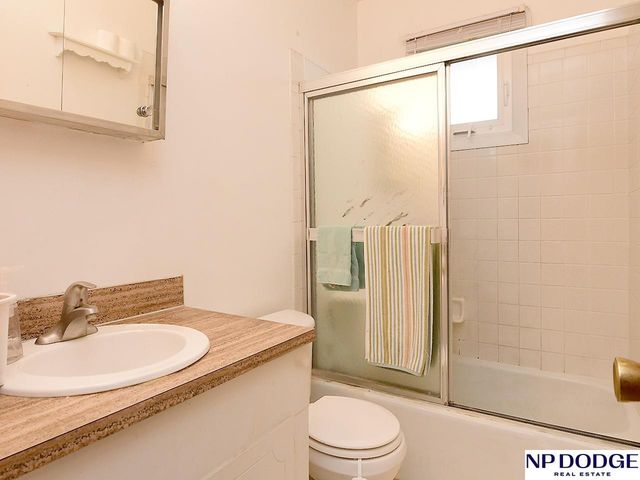 11217 X Street, Omaha, NE 68137