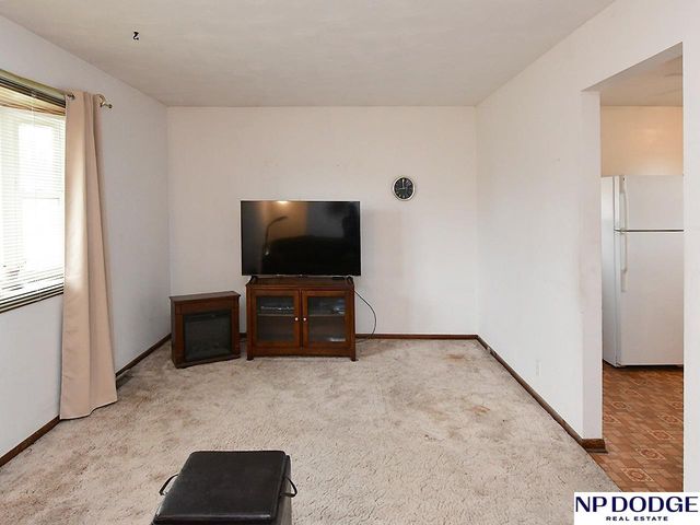 11217 X Street, Omaha, NE 68137