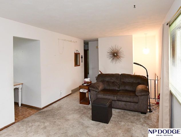 11217 X Street, Omaha, NE 68137