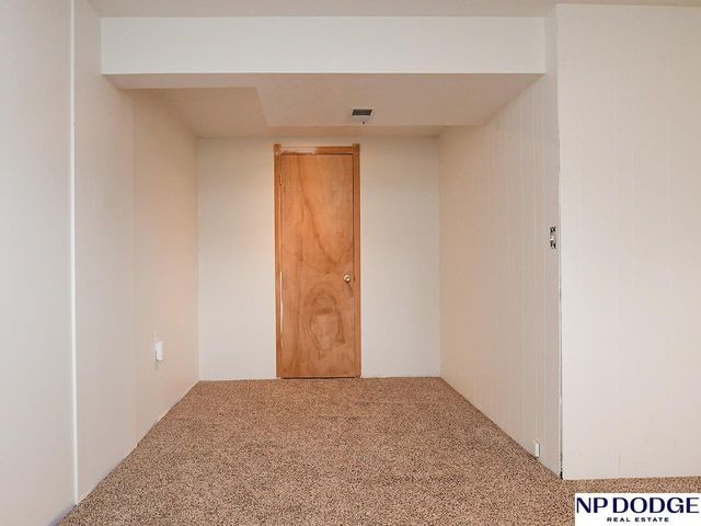 11217 X Street, Omaha, NE 68137