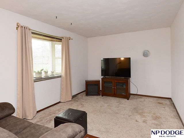 11217 X Street, Omaha, NE 68137