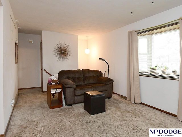 11217 X Street, Omaha, NE 68137