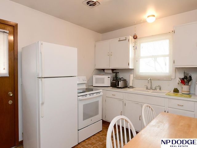 11217 X Street, Omaha, NE 68137