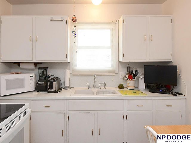 11217 X Street, Omaha, NE 68137