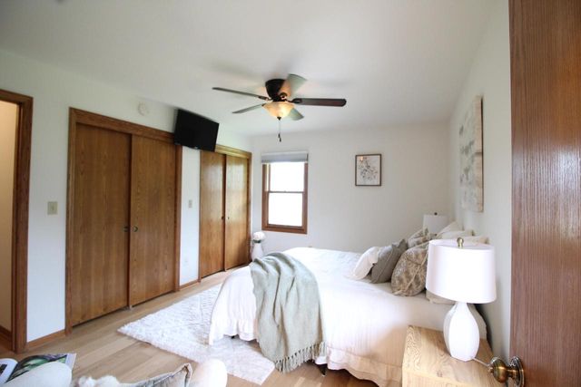 N77W15970 Settlers COURT, Menomonee Falls, WI 53051