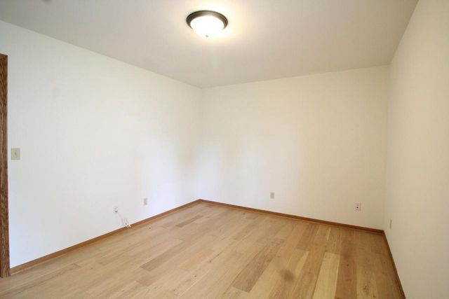 N77W15970 Settlers COURT, Menomonee Falls, WI 53051