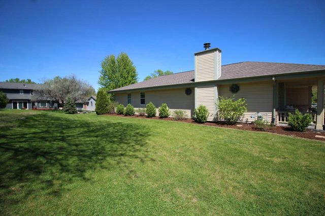 N77W15970 Settlers COURT, Menomonee Falls, WI 53051
