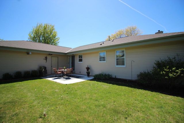 N77W15970 Settlers COURT, Menomonee Falls, WI 53051
