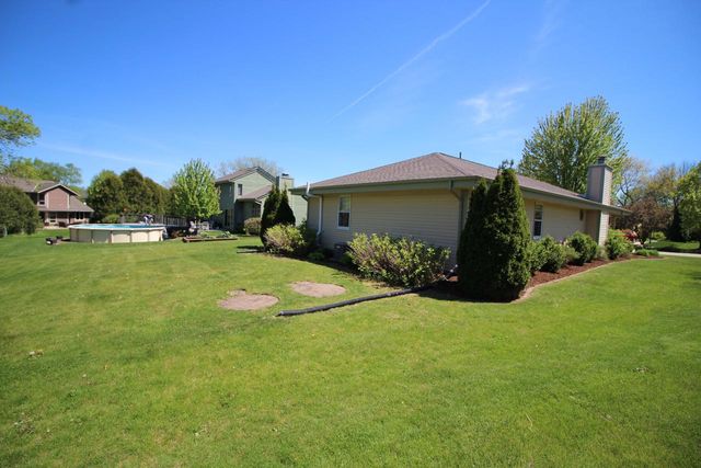N77W15970 Settlers COURT, Menomonee Falls, WI 53051