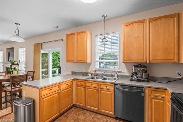 104 Hidden Branches Court, Kernersville, NC 27284