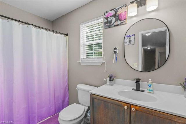 104 Hidden Branches Court, Kernersville, NC 27284